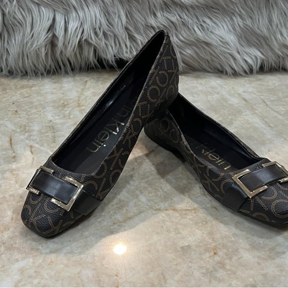 Calvin Klein Women’s Cushioned loafers. New